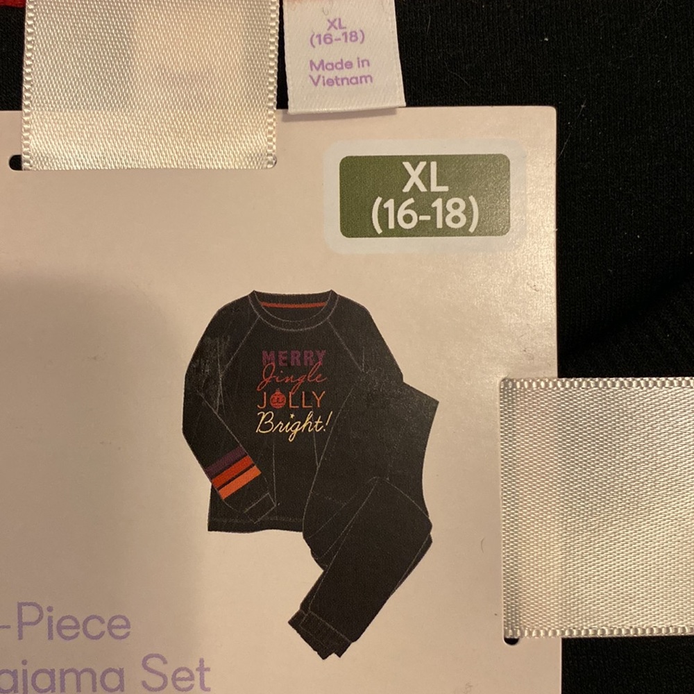 XL Pajama set - Picture 2 of 2